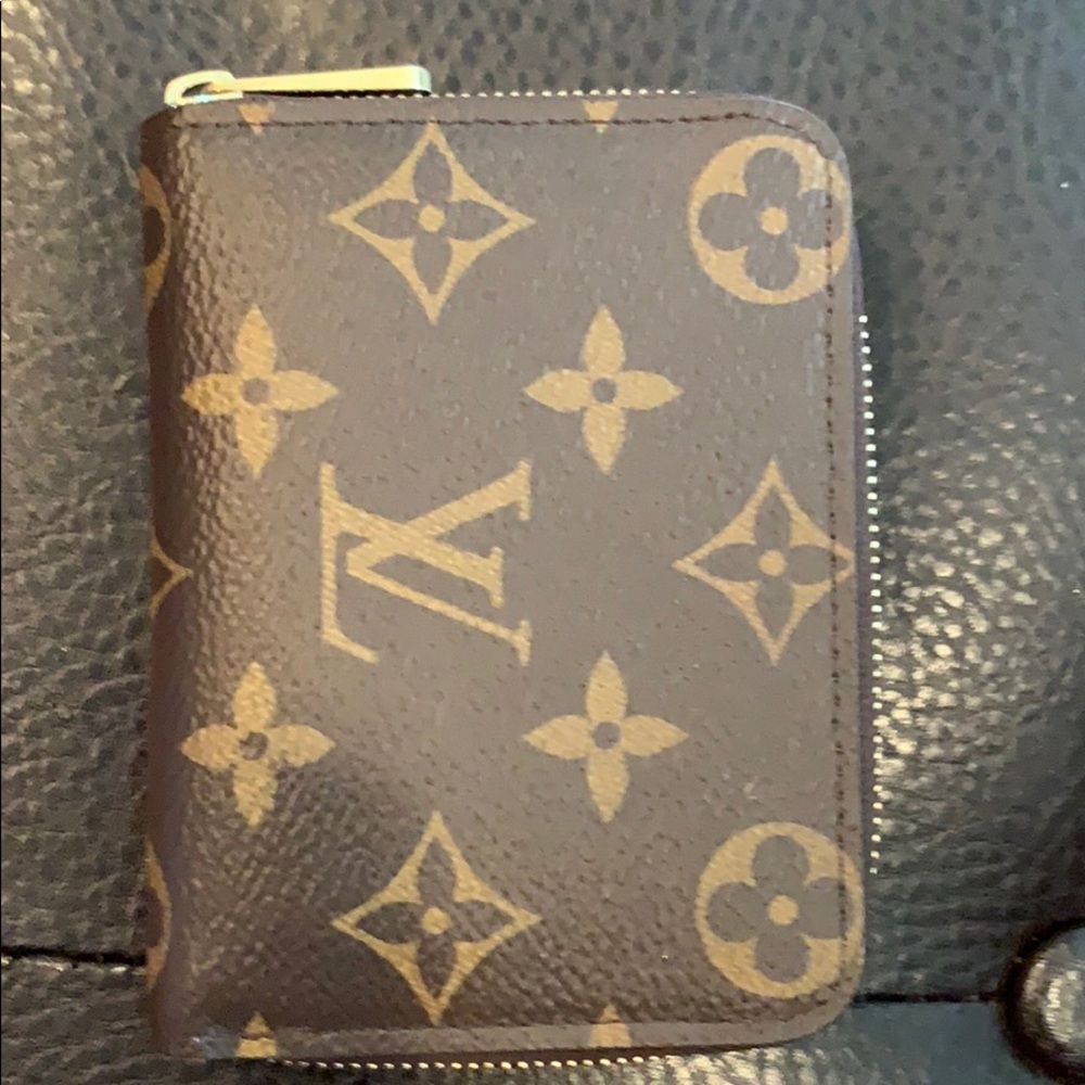 Louis Vuitton Zippy coin